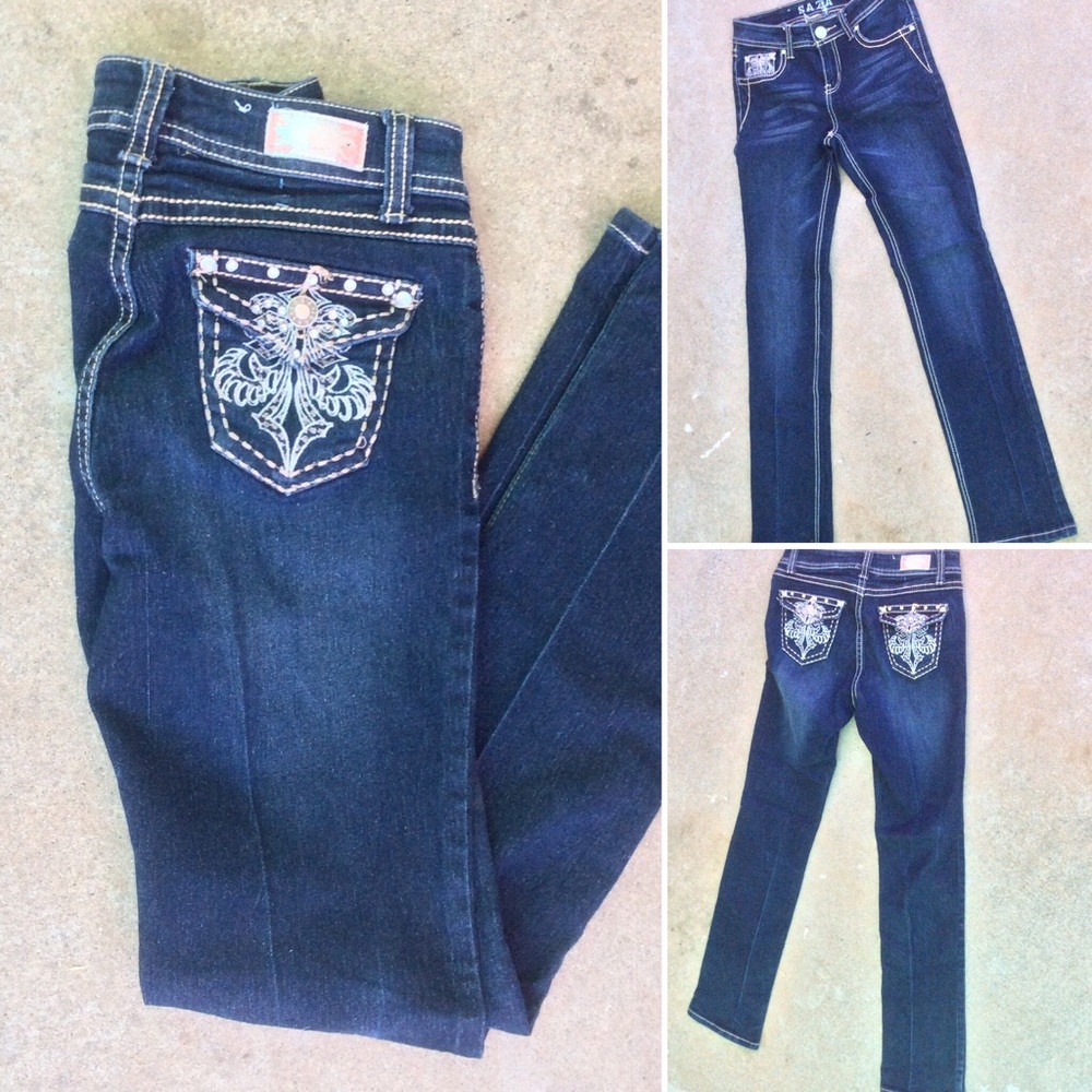 Saza Embellished Top Stitched Straight Dark Jeans